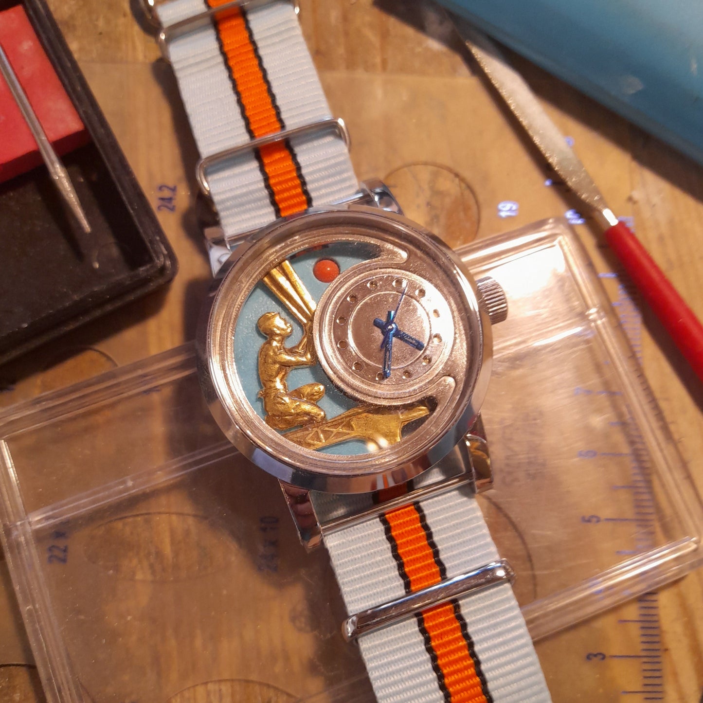 Montre Joaillière : "Eiffel" / Sur-Mesure Niveau II