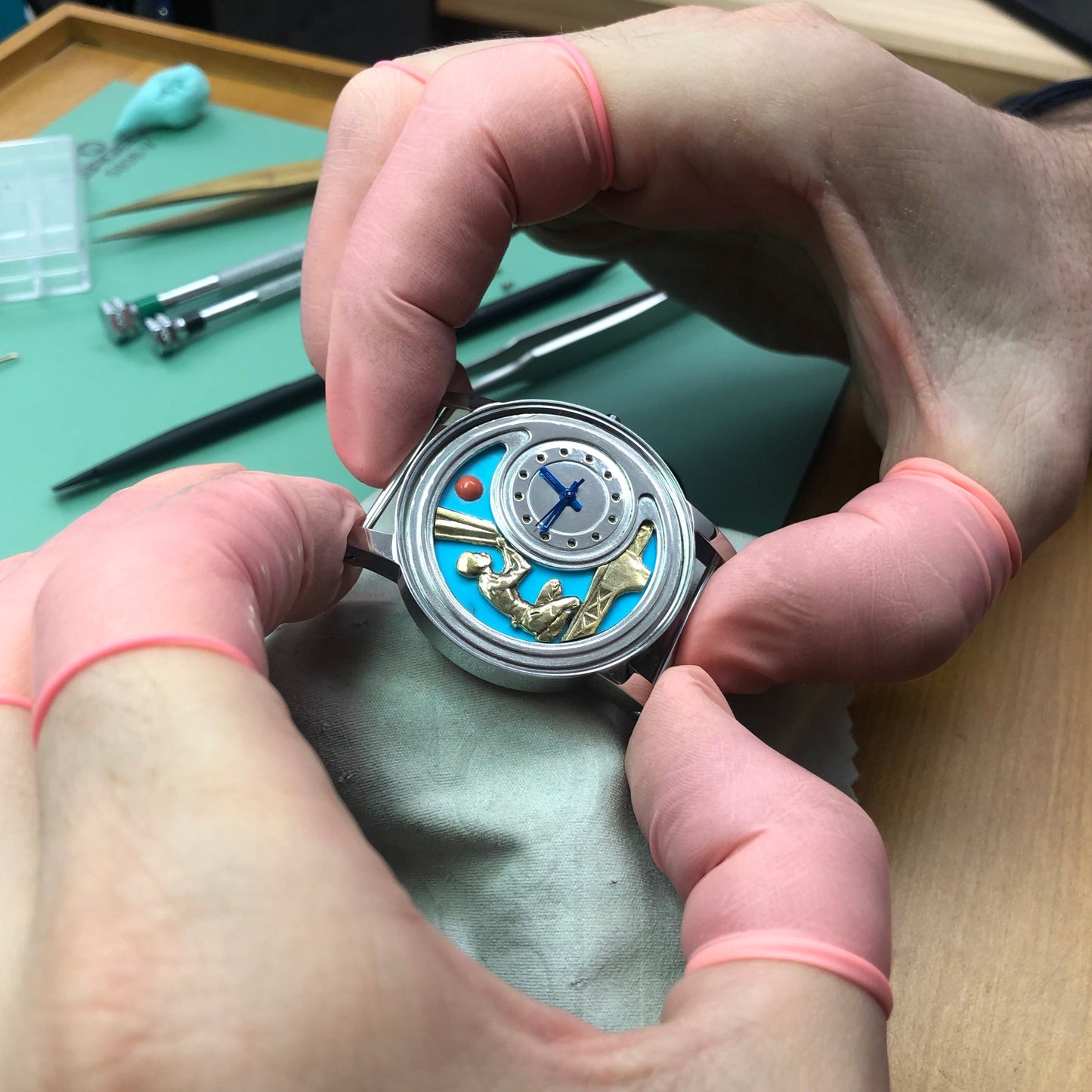 Montre Joaillière : "Eiffel" / Sur-Mesure Niveau II