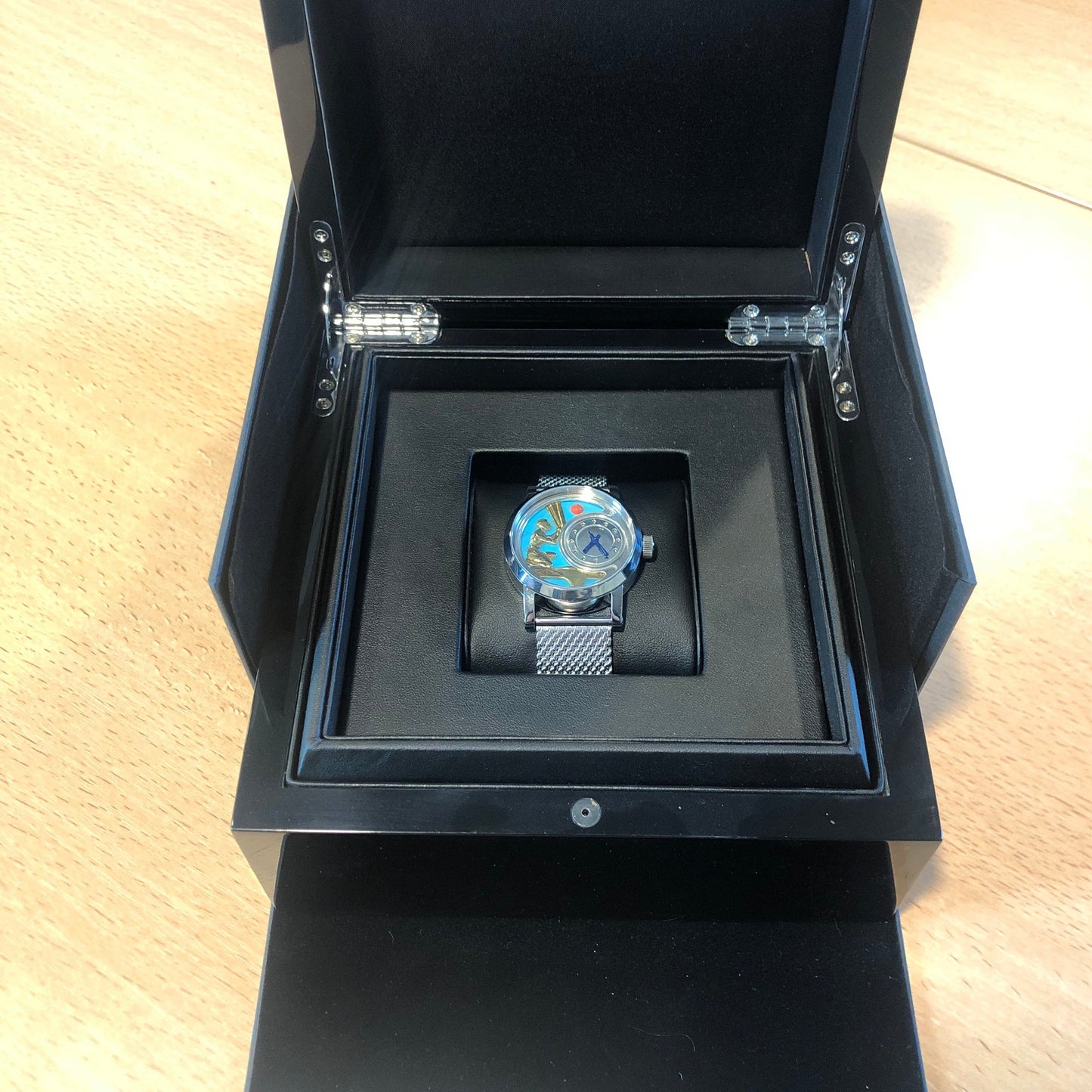 Montre Joaillière : "Eiffel" / Sur-Mesure Niveau II